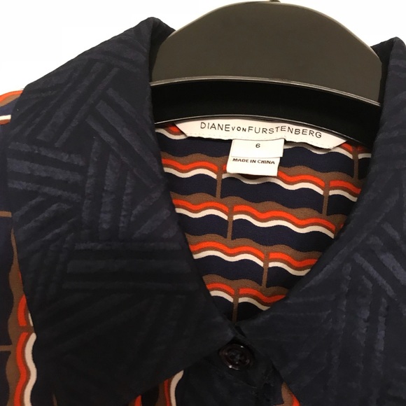 Dianne Von Furstenberg silk blouse 6 - Picture 6 of 8